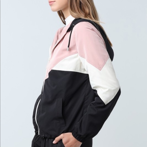 🆕 TIA Color Block Zip Hooded Windbreaker - Picture 7 of 8